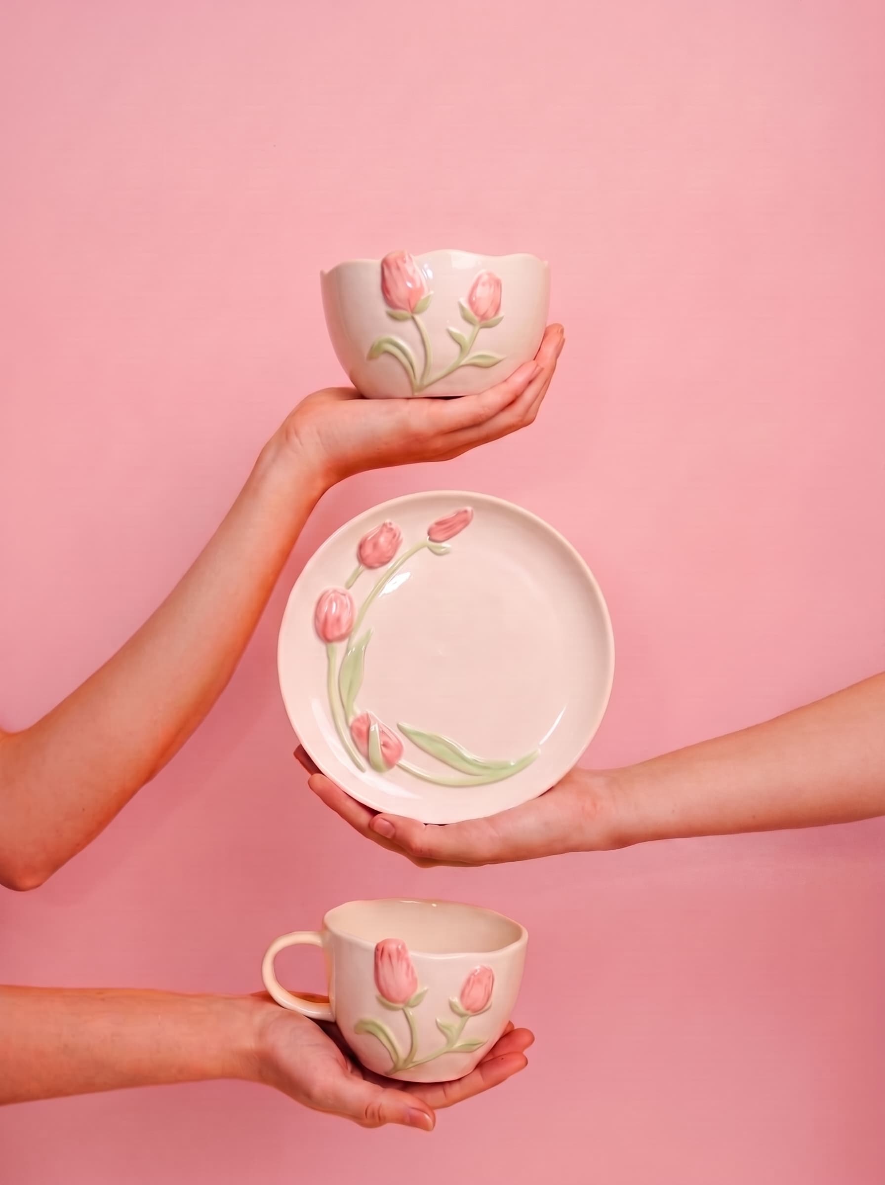 Outriq curated plates and dinnerware