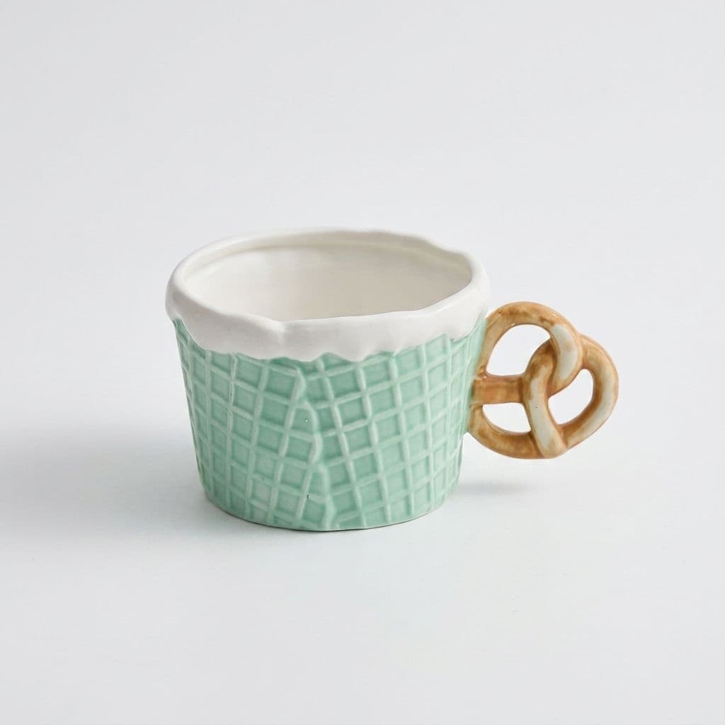 Pretzel Cone Mug 300 ml Porcelain, Mint Green